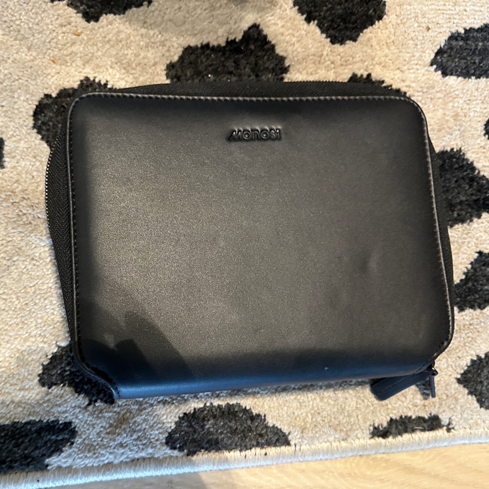 Monos metro folio